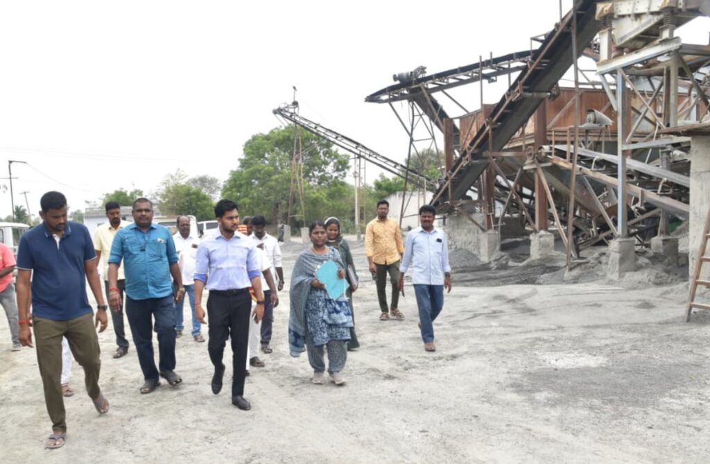 திருச்செங்கோடு அருகே கிரஷரில் கலெக்டர் திடீர் ஆய்வு!