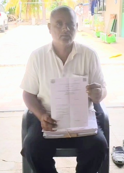 நீர்நிலை ஆக்கிரமிப்புகளை அகற்றக்கோரி நாமக்கல்லில் சமூக ஆர்வலர்  உண்ணாவிரதம்